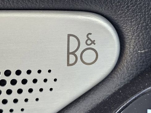 Used 2025 Ford Explorer ST image 12