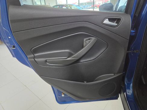 Used 2019 Ford Escape SEL image 18