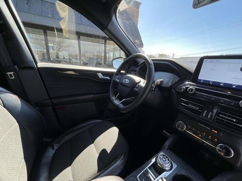 Used 2024 Ford Escape ST-Line image 17