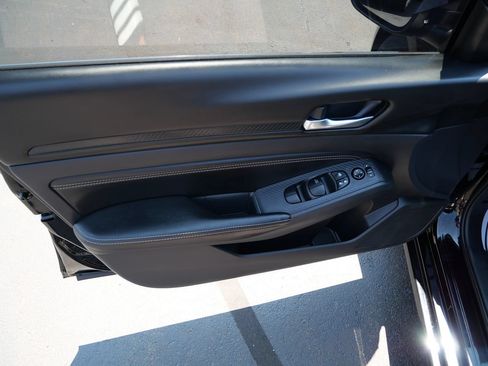 Used 2019 Nissan Altima 2.5 S FWD image 16