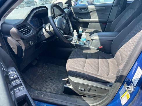 Used 2023 Ford Escape Active w/ Tech Pack #1 AWD/4WD image 5