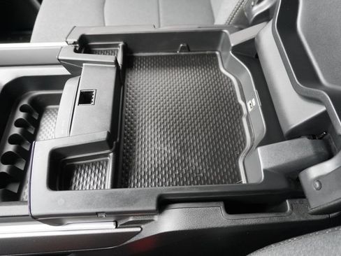 Used 2024 RAM 3500 Big Horn w/ Night Edition image 24