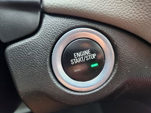 Used 2020 Chevrolet Equinox LS w/ LS Convenience Package FWD image 8