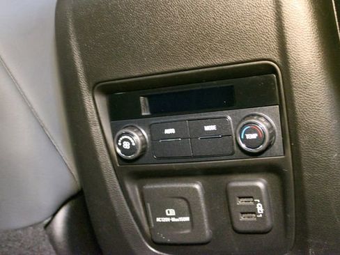 Used 2021 Buick Enclave Essence w/ Sun And Navigation Package AWD/4WD image 15