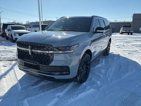 New 2026 Lincoln Navigator L Reserve w/ Jet Appearance Package image 1