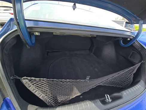 Used 2021 Hyundai Elantra SE FWD image 17