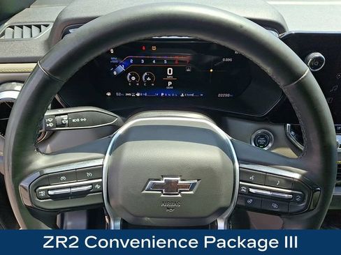 Used 2024 Chevrolet Colorado ZR2 w/ ZR2 Convenience Package III AWD/4WD image 4