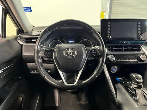 Used 2022 Toyota Venza LE AWD/4WD image 21