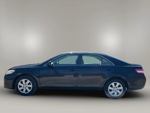 Used 2011 Toyota Camry FWD image 3