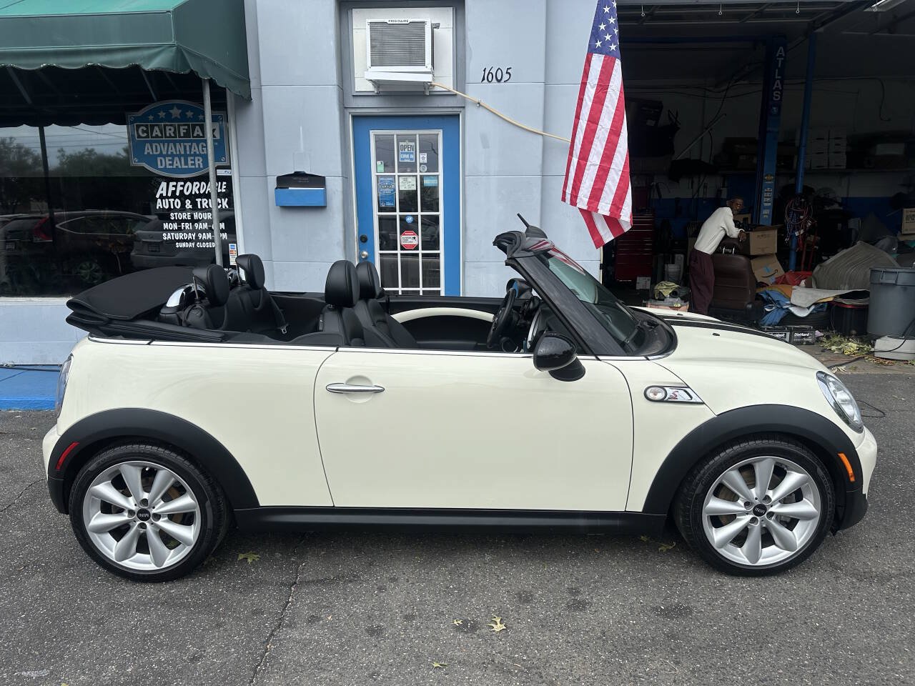 Used 2015 MINI Cooper S FWD image 8