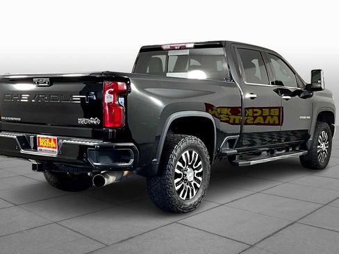 Used 2020 Chevrolet Silverado 2500 High Country w/ Technology Package image 12