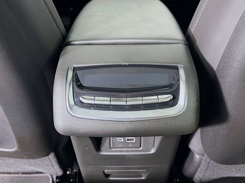 Certified 2024 Cadillac XT6 Luxury AWD/4WD image 23