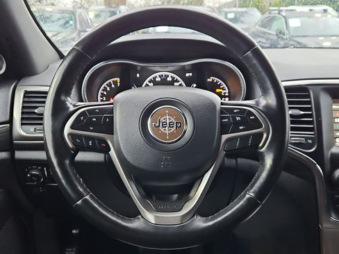 Used 2021 Jeep Grand Cherokee Laredo w/ Security & Convenience Group image 14