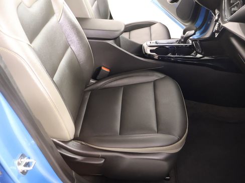 Used 2025 Chevrolet Trax ACTIV FWD image 13