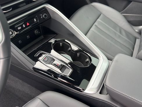 Certified 2025 Audi Q5 Premium w/ Convenience Package AWD/4WD image 15
