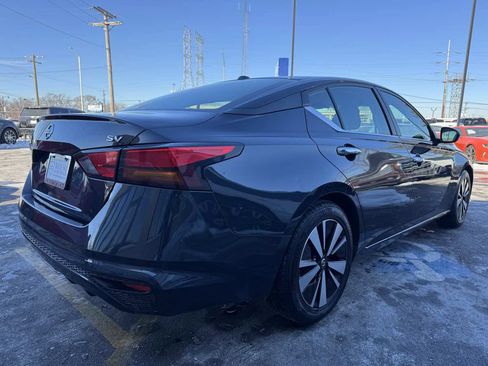 Used 2022 Nissan Altima 2.5 SV image 5