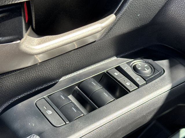 Used 2025 Toyota Tacoma TRD Off-Road AWD/4WD image 21