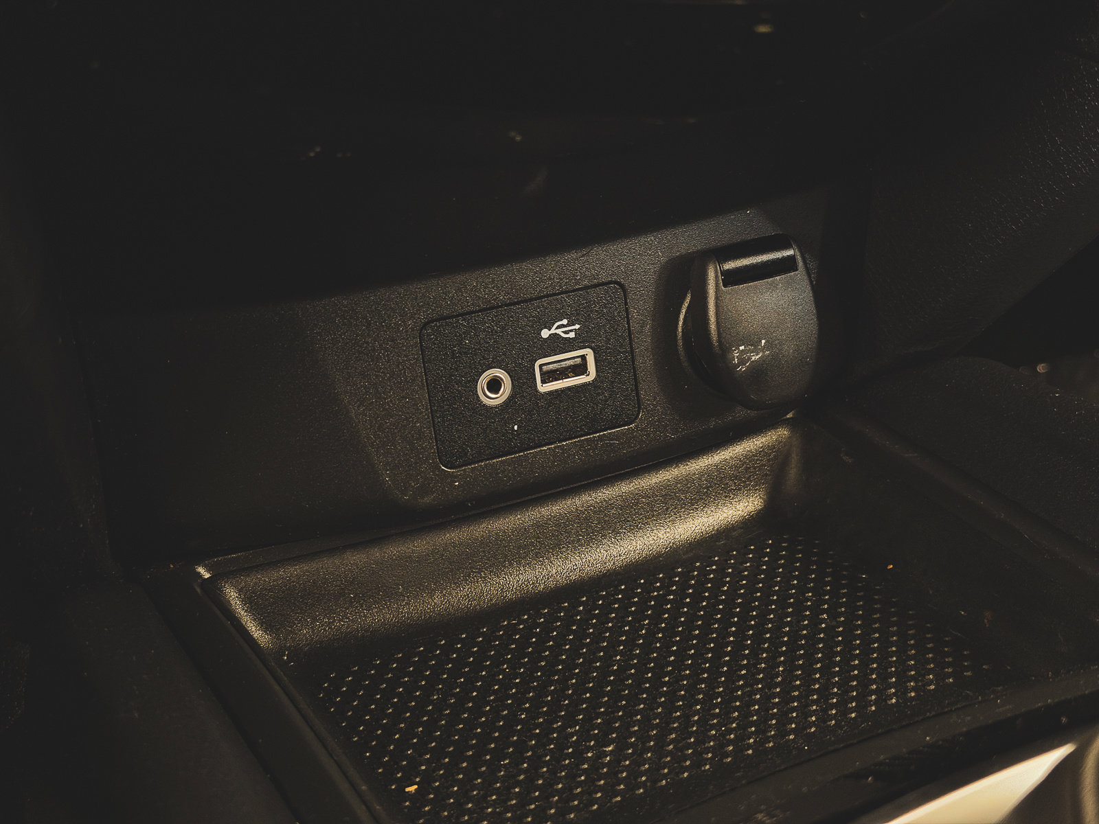 Used 2020 Nissan Rogue SV FWD image 29