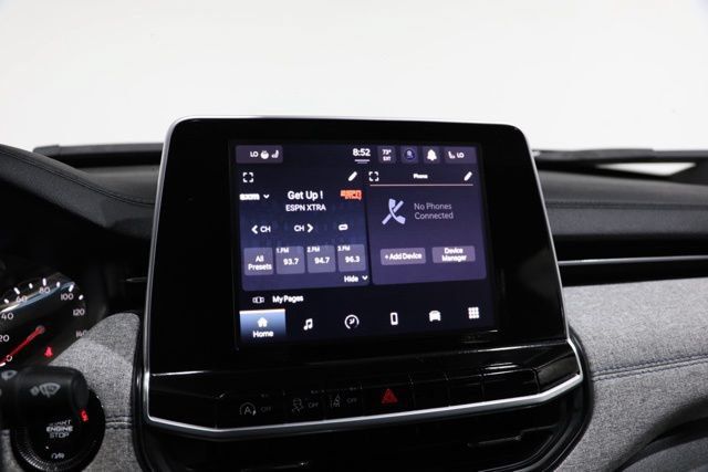 Used 2025 Jeep Compass Latitude w/ Sun & Sound Group AWD/4WD image 24