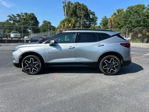 Used 2024 Chevrolet Blazer RS w/ Driver Confidence II Package FWD image 2