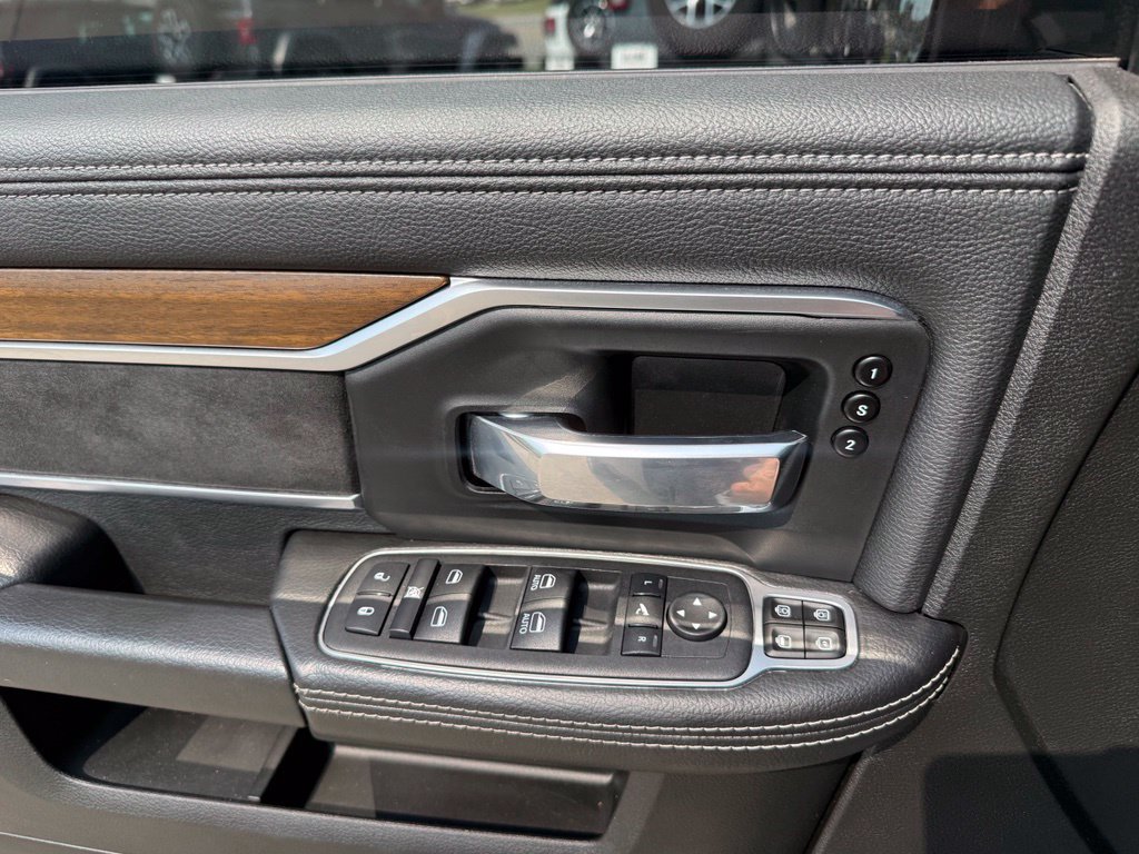 Used 2024 RAM 2500 Laramie w/ Safety Group AWD/4WD image 17