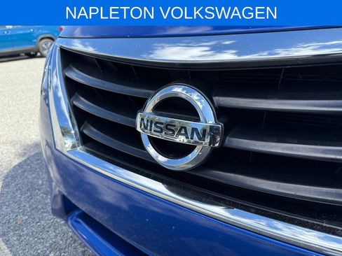 Used 2015 Nissan Versa SV image 5