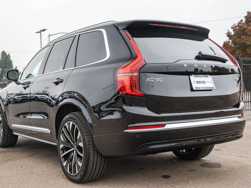 New 2026 Volvo XC90 T8 Plus image 7