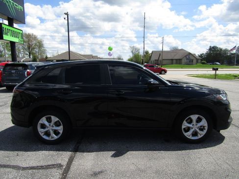 Used 2023 Honda HR-V LX image 9