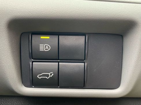 New 2026 Toyota Highlander XLE image 25