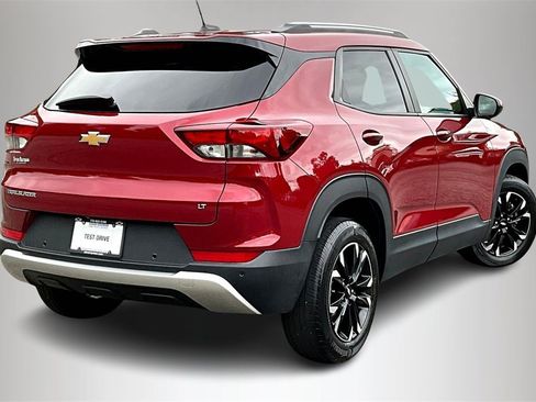 Certified 2021 Chevrolet TrailBlazer LT w/ Driver Confidence Package image 6