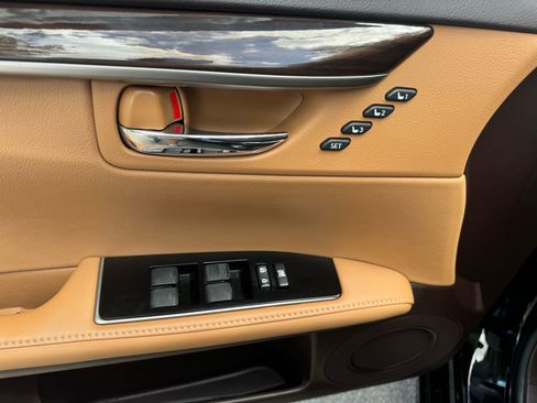 Used 2017 Lexus ES 350 image 12