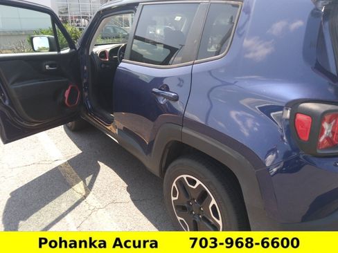 Used 2016 Jeep Renegade Trailhawk AWD/4WD image 3