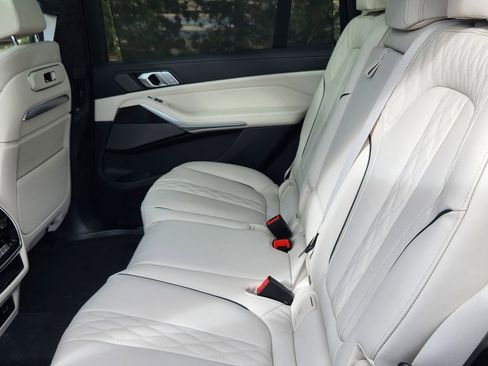 New 2026 BMW X7 M60i image 12