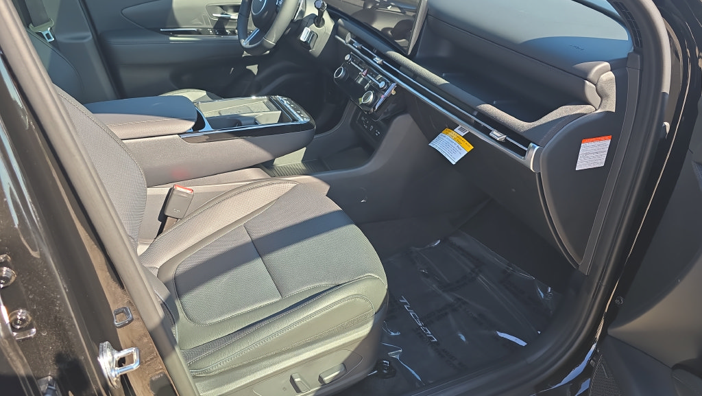 New 2026 Hyundai Tucson Limited AWD/4WD image 13