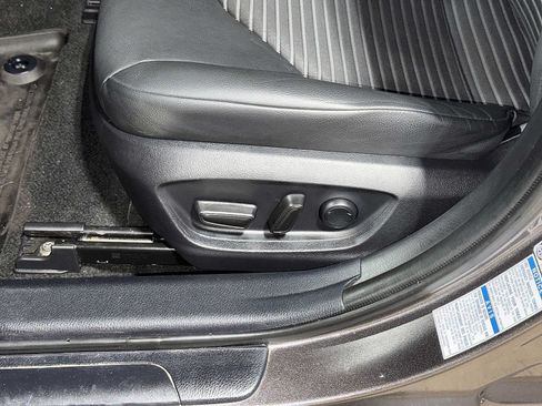 Used 2024 Toyota Camry SE AWD/4WD image 23