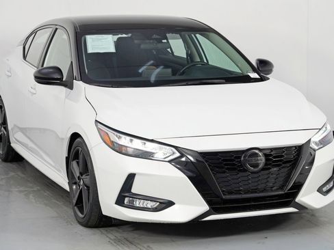 Used 2023 Nissan Sentra SR w/ Midnight Edition Package image 45