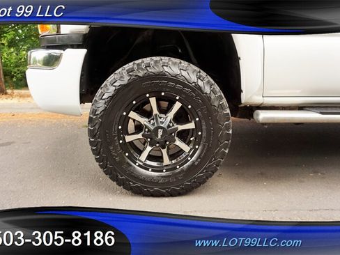 Used 2004 GMC Sierra 2500 SLE w/ Heavy-Duty Power Package AWD/4WD image 3