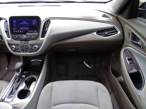Used 2024 Chevrolet Malibu LT FWD image 27