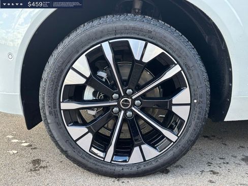 New 2026 Volvo XC60 B5 Plus w/ Climate Package image 9