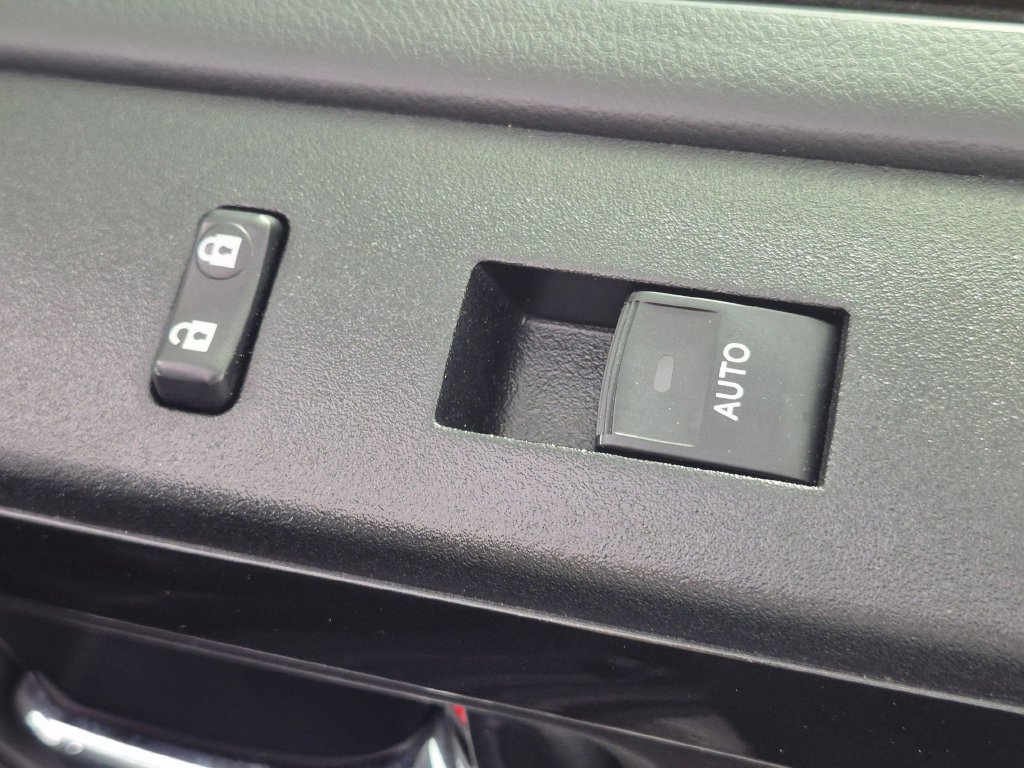 Used 2021 Toyota 4Runner TRD Off-Road AWD/4WD image 33