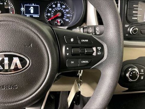 Used 2017 Kia Sorento LX FWD image 11