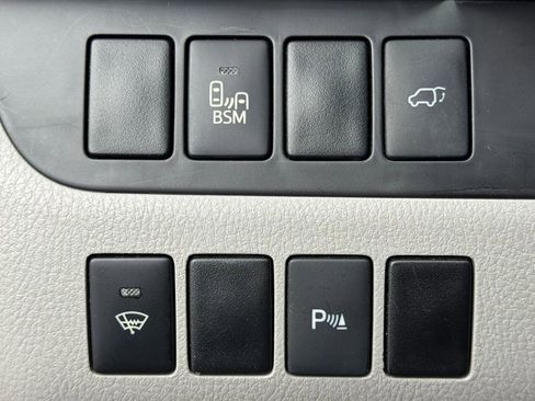 Used 2015 Toyota Highlander Limited image 14