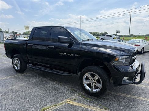 Used 2012 RAM 1500 Express w/ ST Popular Equipment Group AWD/4WD image 3