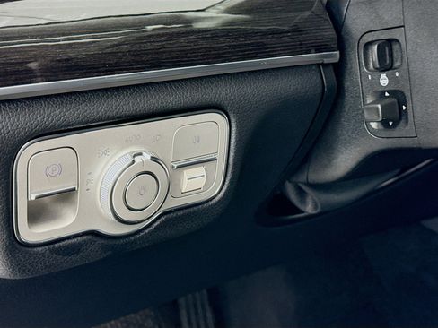 Used 2020 Mercedes-Benz GLE 350 4MATIC image 10