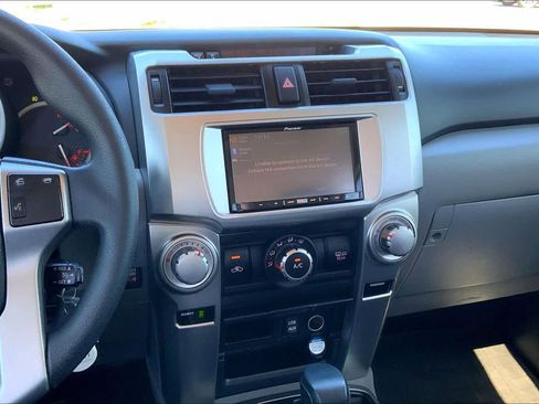 Used 2013 Toyota 4Runner SR5 w/ Convenience Pkg image 7