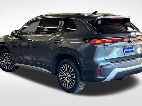 New 2025 Volkswagen Tiguan S image 13