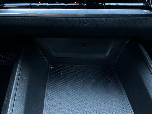 Used 2025 Chevrolet Equinox LT image 22