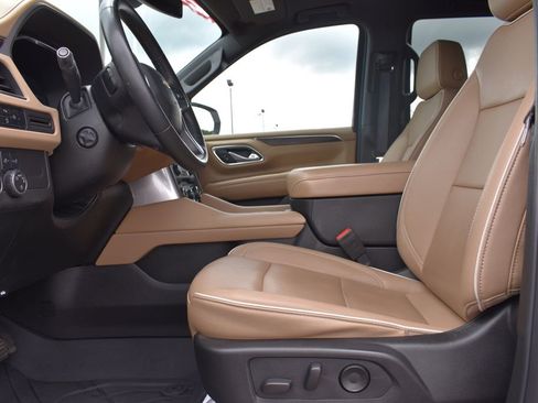 Used 2024 Chevrolet Tahoe Premier AWD/4WD image 3