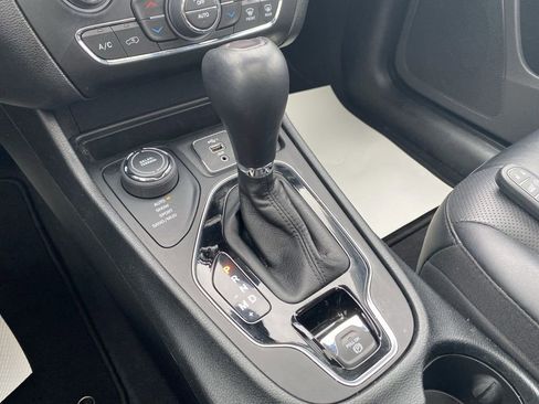 Certified 2022 Jeep Cherokee Limited image 33