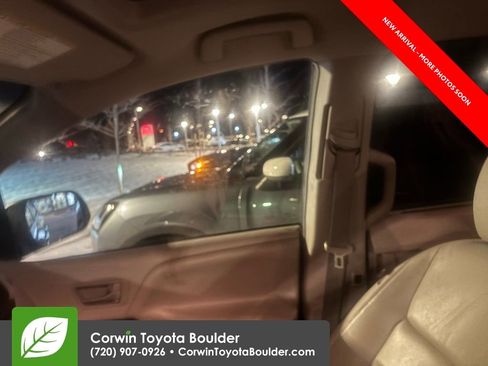 Used 2015 Toyota Sienna XLE image 9